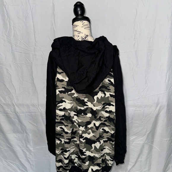 Hoodie - Picture 3 of 4